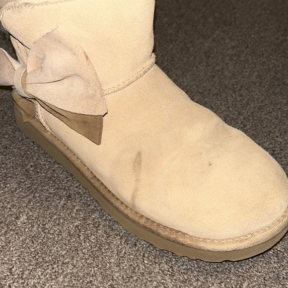 Ugg Classic Mini Two Tone Bow Suede Boots 9 US - Picture 9 of 10